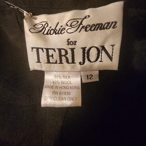 1990's Rickie Freeman for Teri Jon Black Silk Blend Jacket W/Colorful Embroidery - Picture 4 of 10